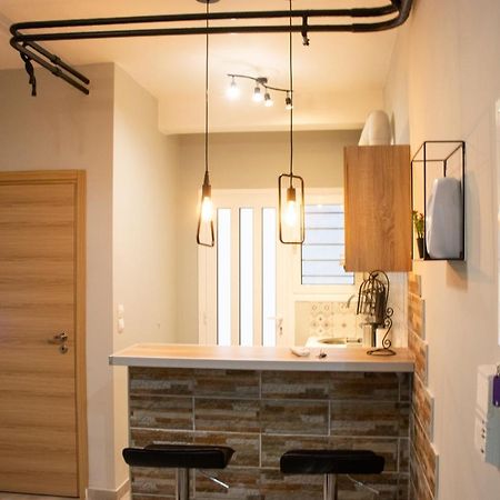 雅典Cozy Loft Κypseli With A Yard公寓 外观 照片